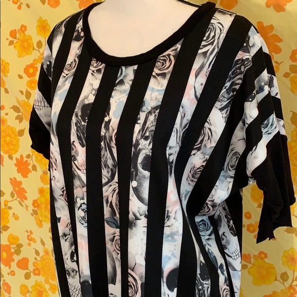 Cute Skull And Stripe Rose Print Shirt - Picture 4 of 7